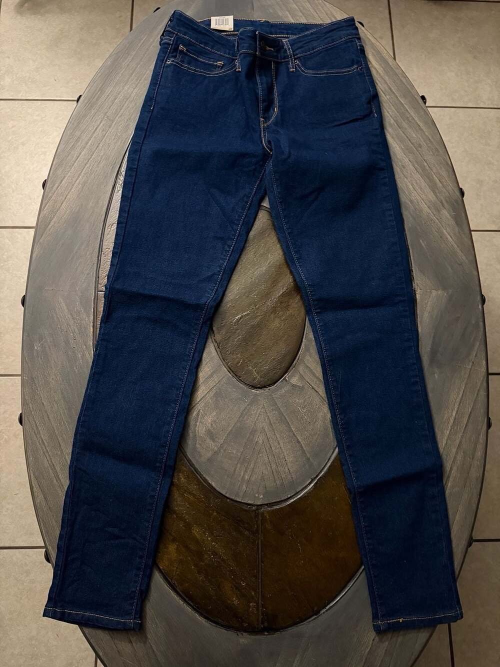 Levi's 711 Skinny Jeans Dark Wash 27x30 NWT